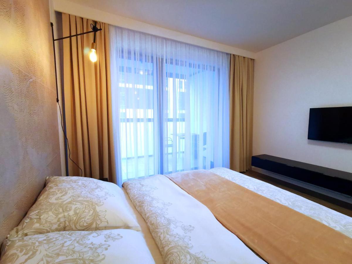 Come&Stay Apartments Wola Varsovie Extérieur photo